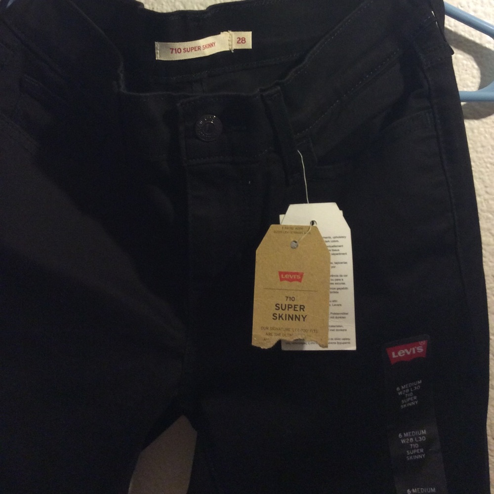 Levi’s 710 jeans